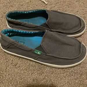 Boys Sanuk Shoes Size 3